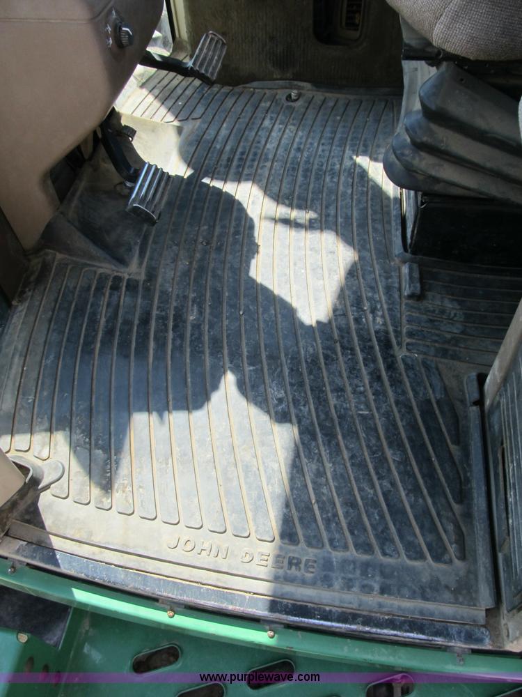 image for item B2888 2002 John Deere 9420 4WD articulated tractor