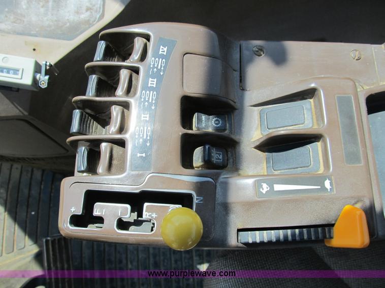 image for item B2888 2002 John Deere 9420 4WD articulated tractor