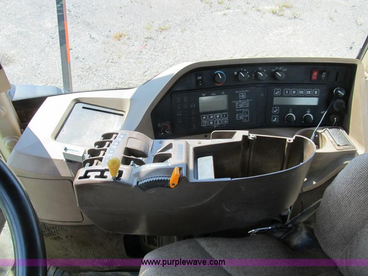 image for item B2888 2002 John Deere 9420 4WD articulated tractor