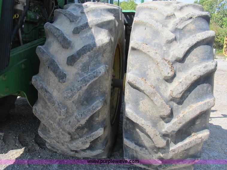 image for item B2888 2002 John Deere 9420 4WD articulated tractor