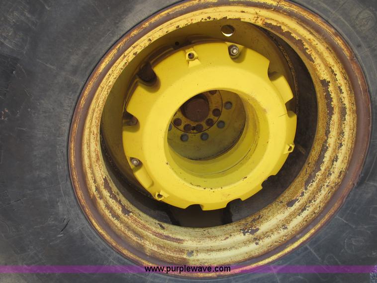 image for item B2888 2002 John Deere 9420 4WD articulated tractor