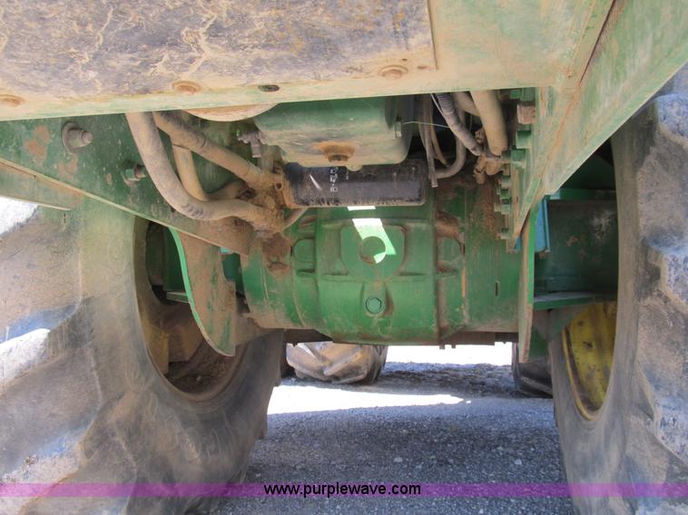 image for item B2888 2002 John Deere 9420 4WD articulated tractor