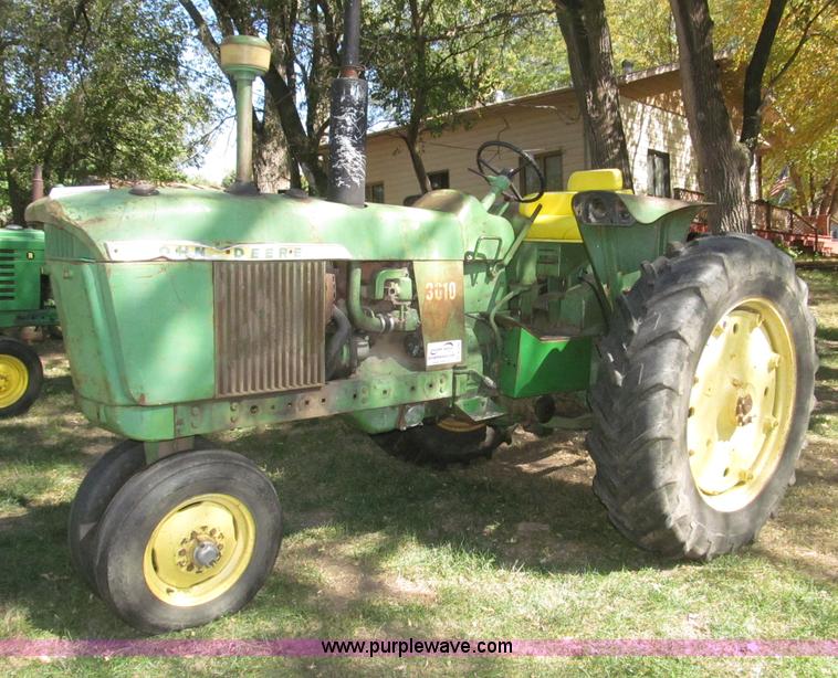 image for item B5242 1962 John Deere 3010 tractor