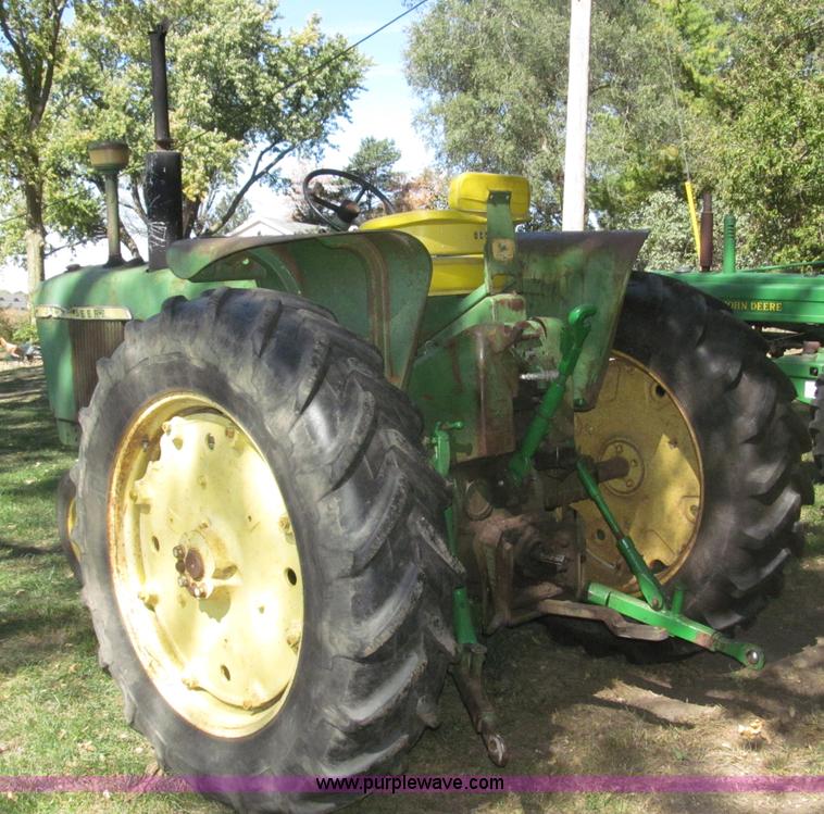 image for item B5242 1962 John Deere 3010 tractor