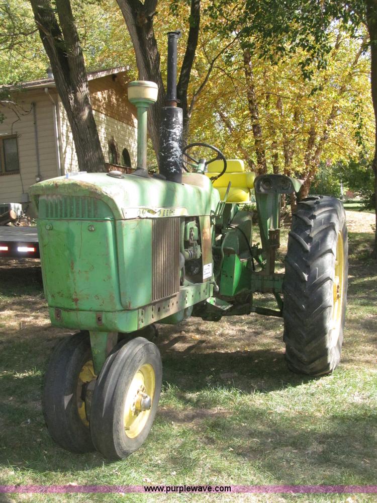 image for item B5242 1962 John Deere 3010 tractor