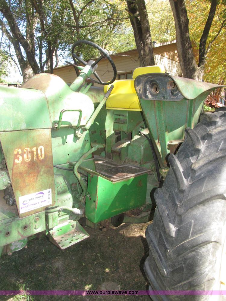 image for item B5242 1962 John Deere 3010 tractor