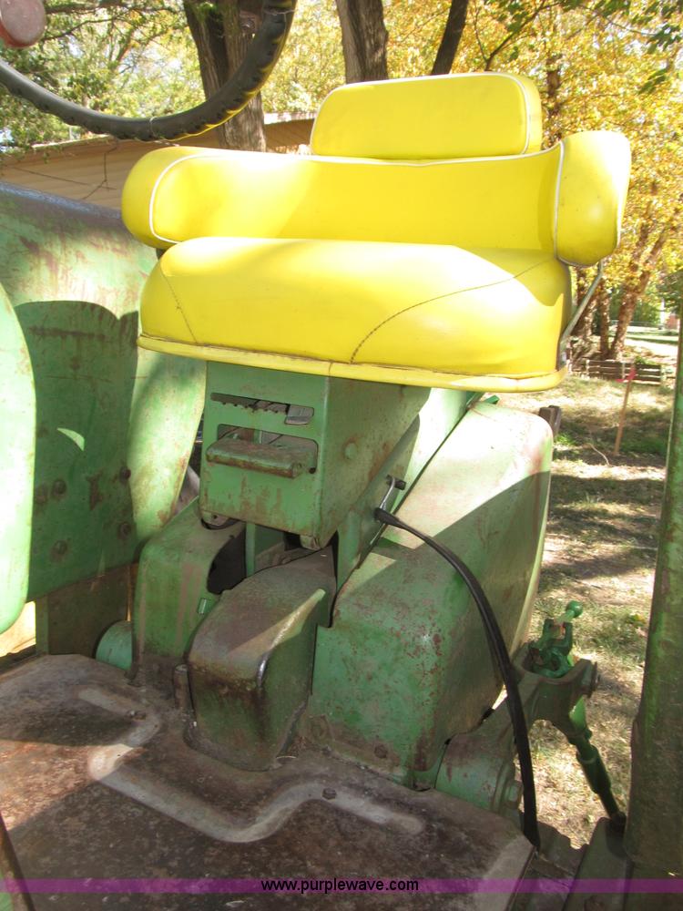 image for item B5242 1962 John Deere 3010 tractor