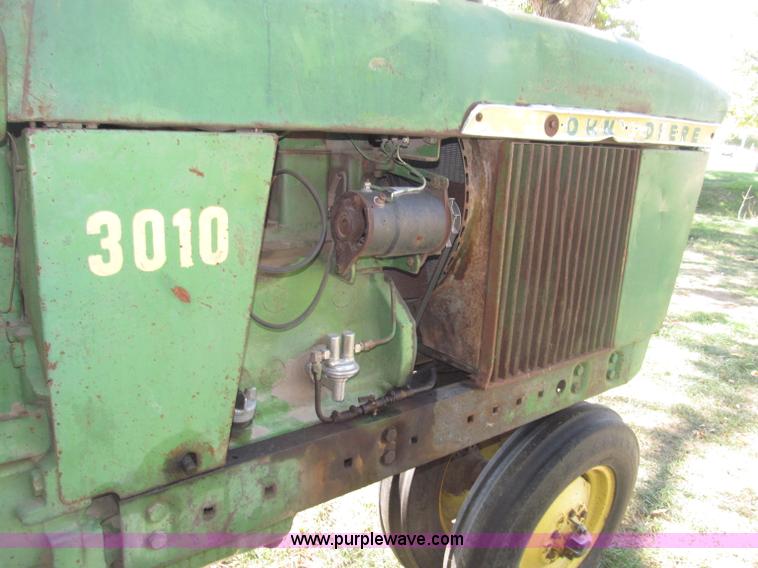 image for item B5242 1962 John Deere 3010 tractor