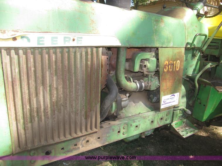 image for item B5242 1962 John Deere 3010 tractor