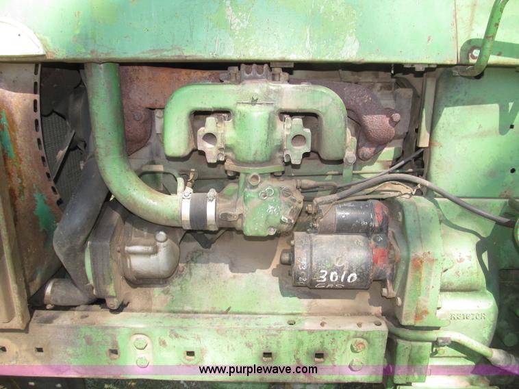 image for item B5242 1962 John Deere 3010 tractor