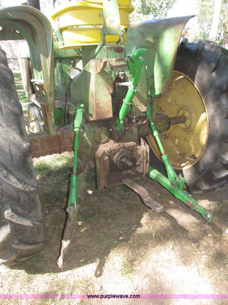 image for item B5242 1962 John Deere 3010 tractor