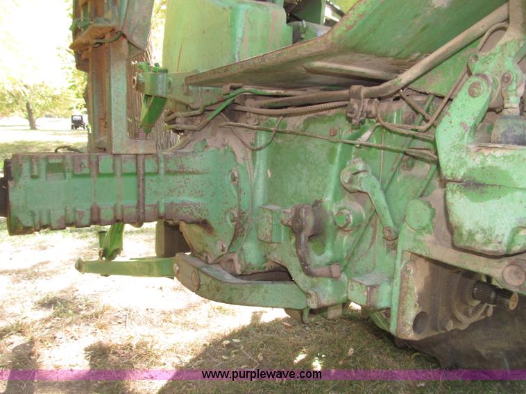 image for item B5242 1962 John Deere 3010 tractor