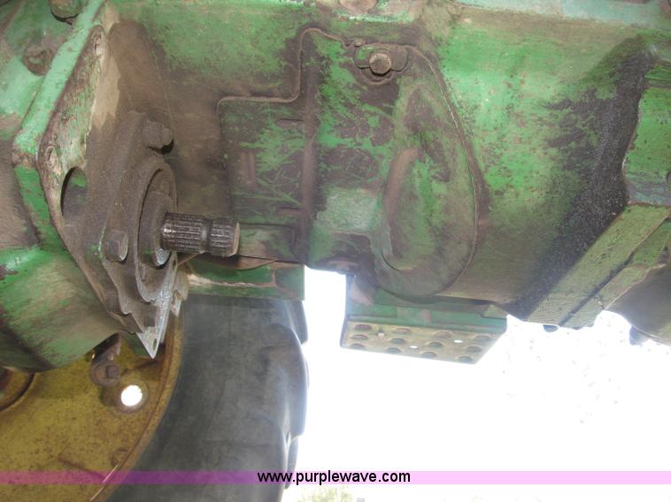 image for item B5242 1962 John Deere 3010 tractor