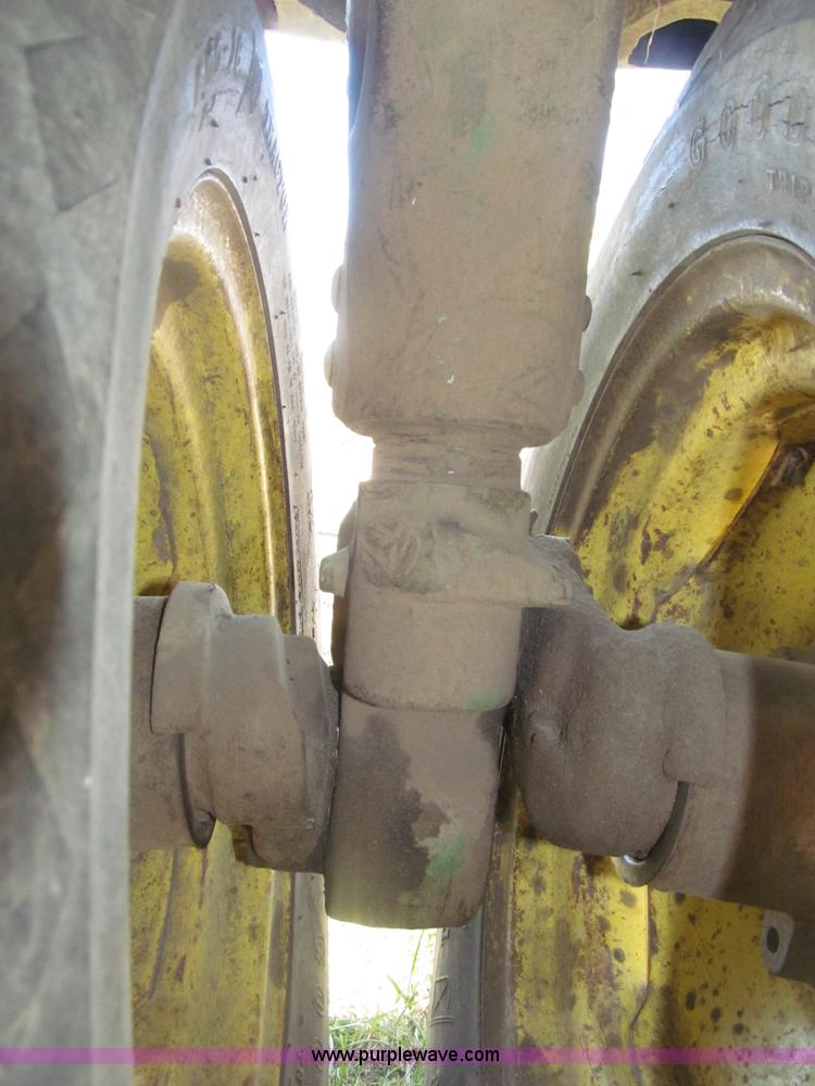 image for item B5242 1962 John Deere 3010 tractor