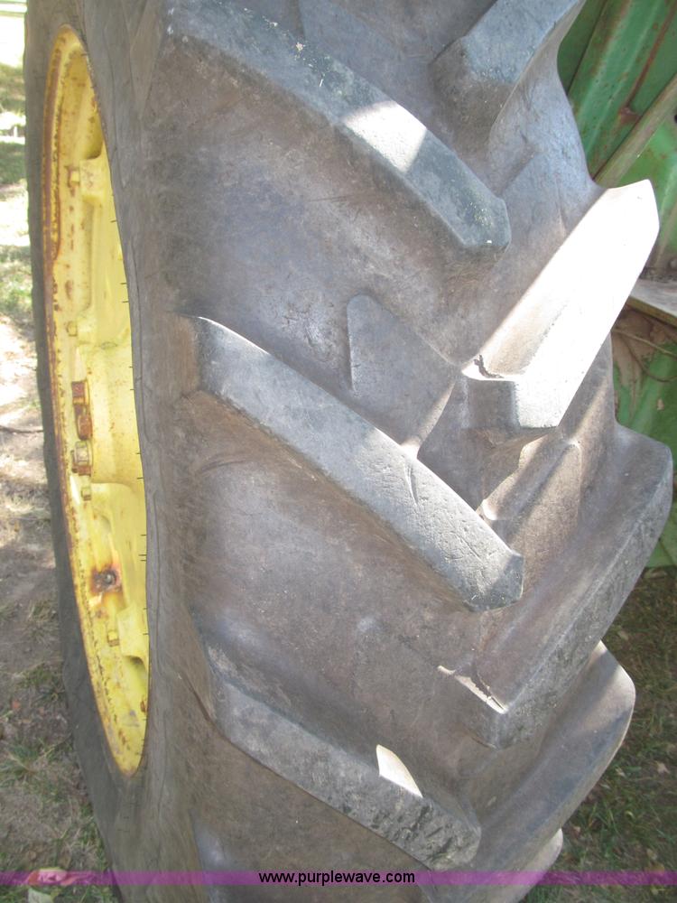 image for item B5242 1962 John Deere 3010 tractor