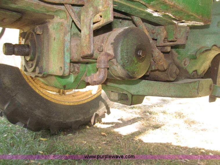 image for item B5242 1962 John Deere 3010 tractor