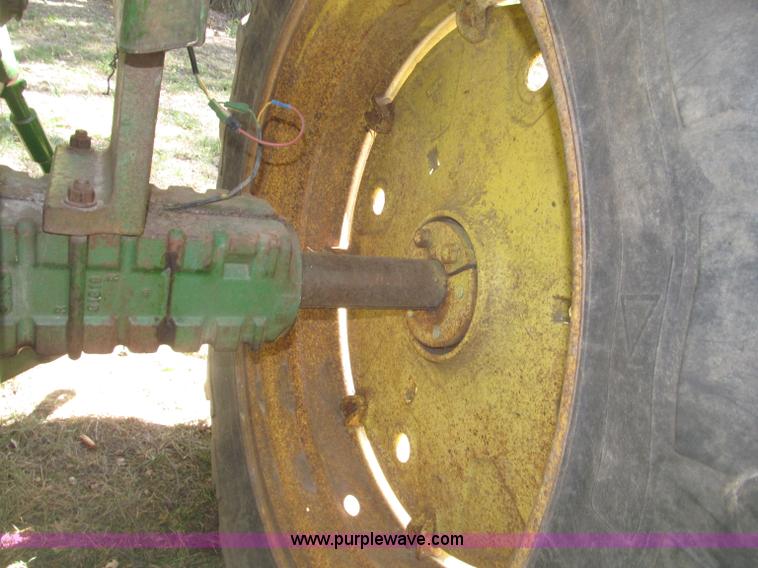 image for item B5242 1962 John Deere 3010 tractor