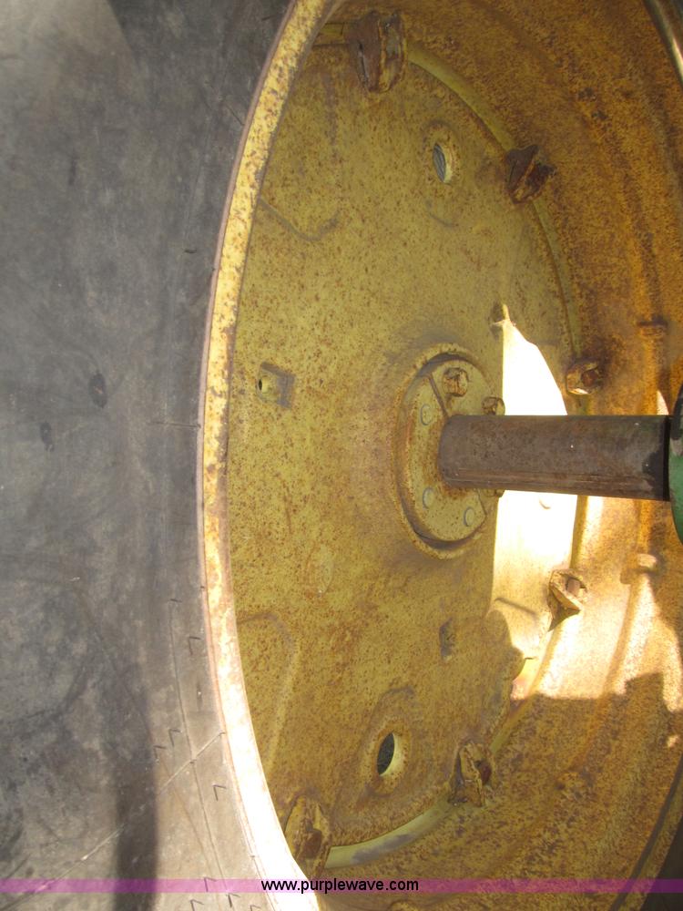 image for item B5242 1962 John Deere 3010 tractor