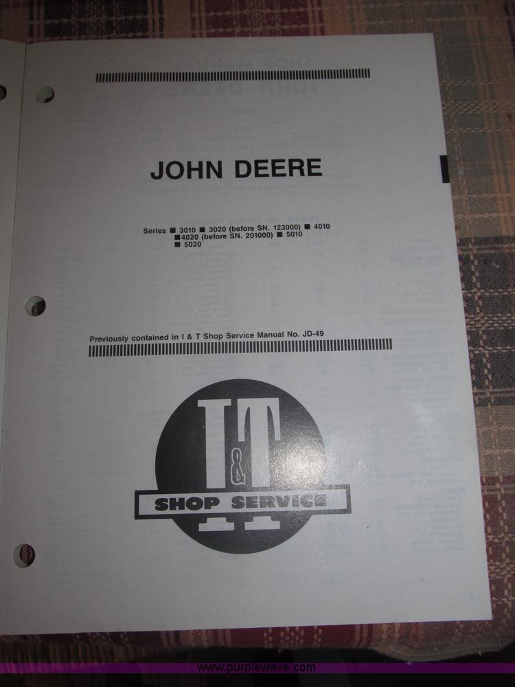 image for item B5242 1962 John Deere 3010 tractor