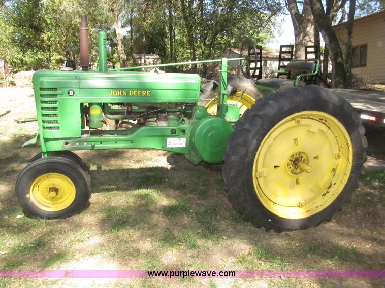 image for item B5247 1947 John Deere B tractor
