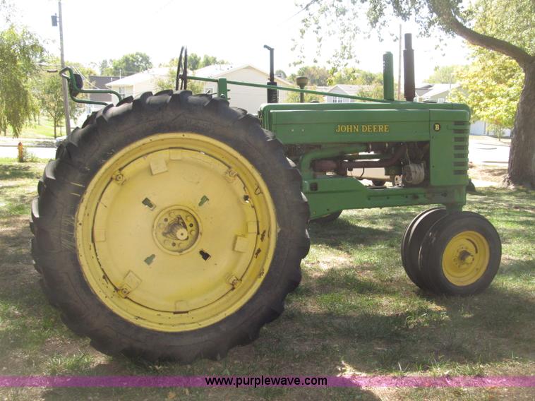 image for item B5247 1947 John Deere B tractor
