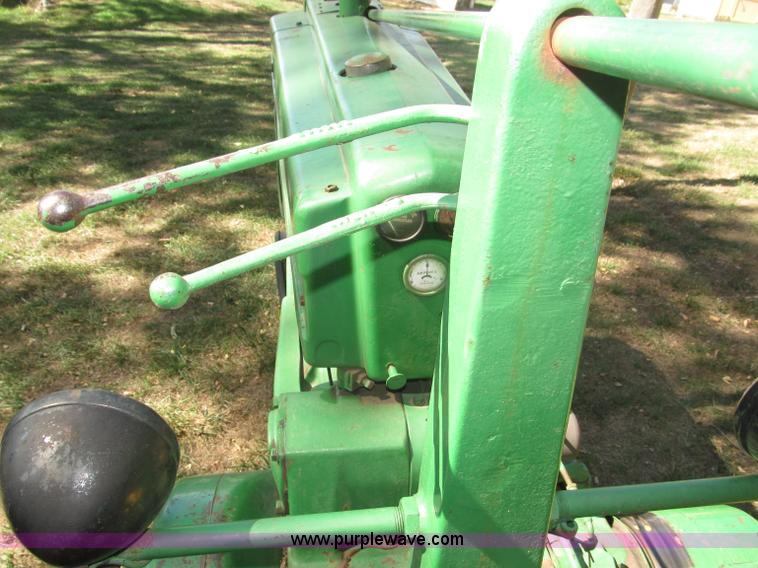 image for item B5247 1947 John Deere B tractor