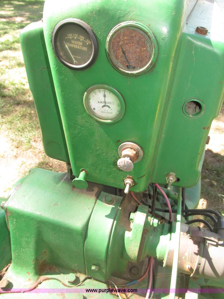 image for item B5247 1947 John Deere B tractor