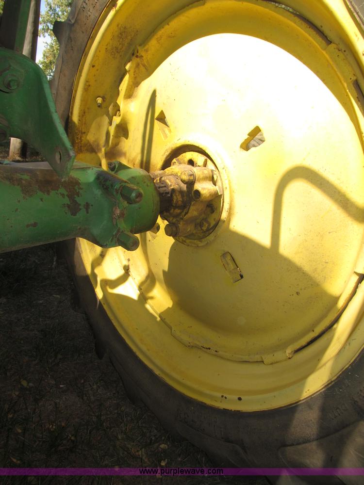 image for item B5247 1947 John Deere B tractor