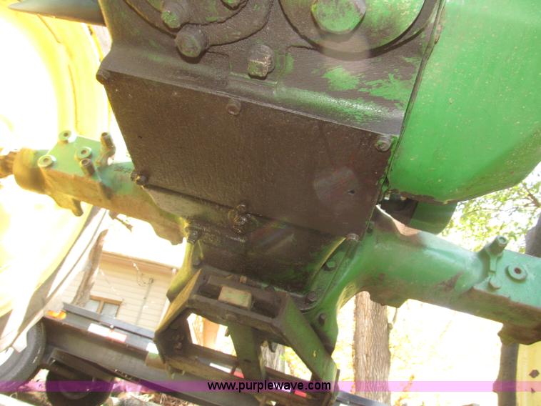 image for item B5247 1947 John Deere B tractor