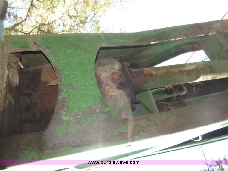 image for item B5247 1947 John Deere B tractor