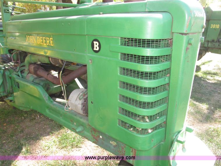 image for item B5247 1947 John Deere B tractor