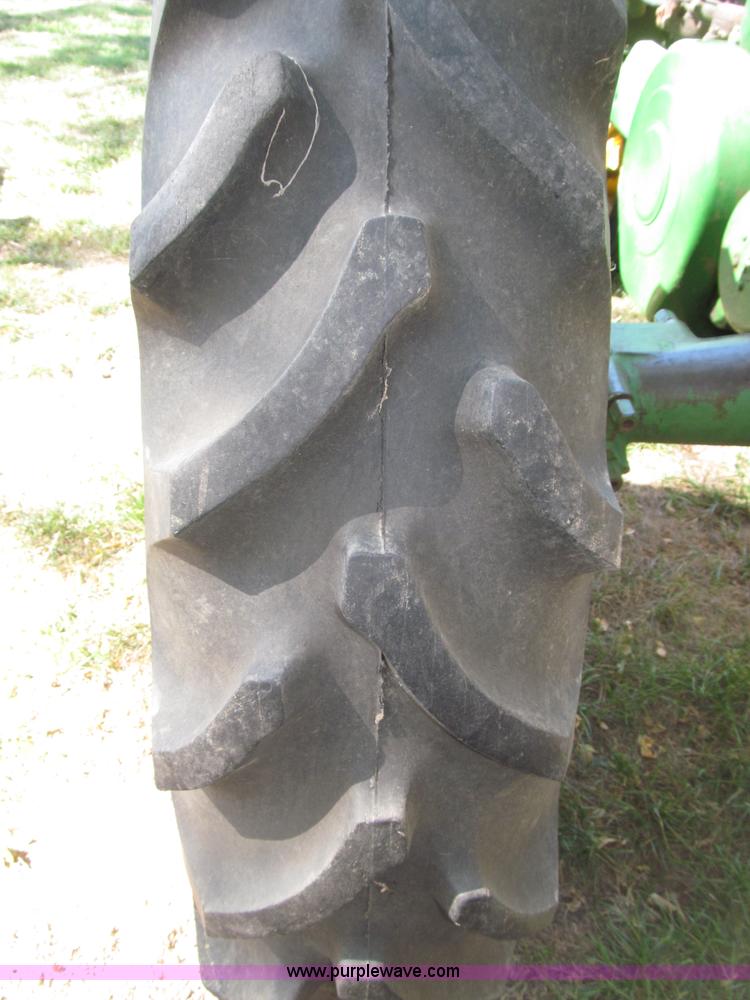 image for item B5247 1947 John Deere B tractor