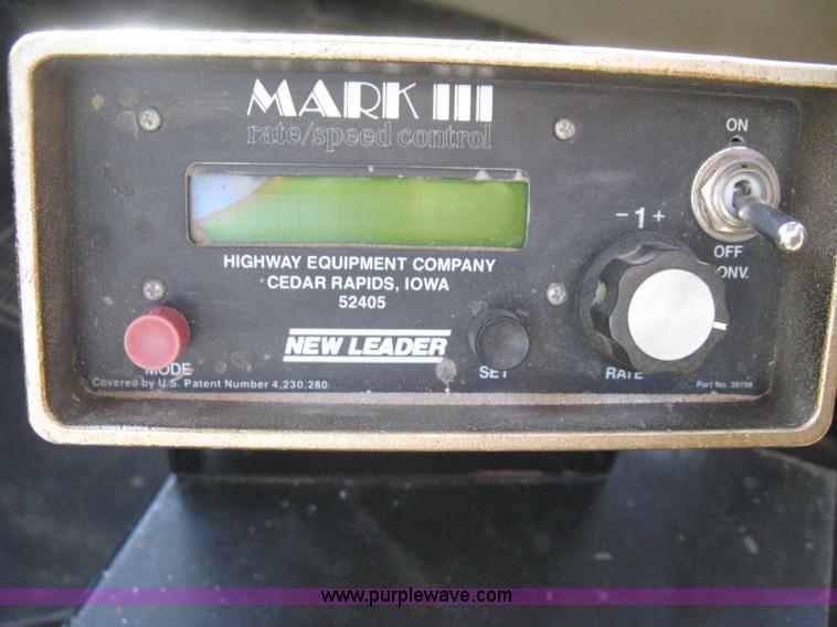 image for item B8301 1995 International 2554 dry fertilizer spreader truck