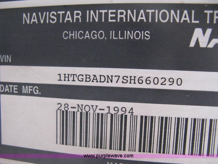 image for item B8301 1995 International 2554 dry fertilizer spreader truck