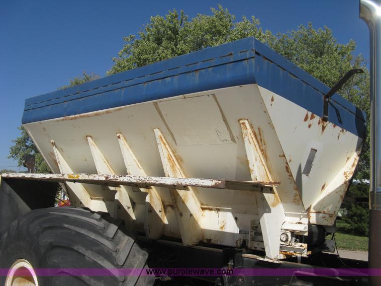 image for item B8301 1995 International 2554 dry fertilizer spreader truck