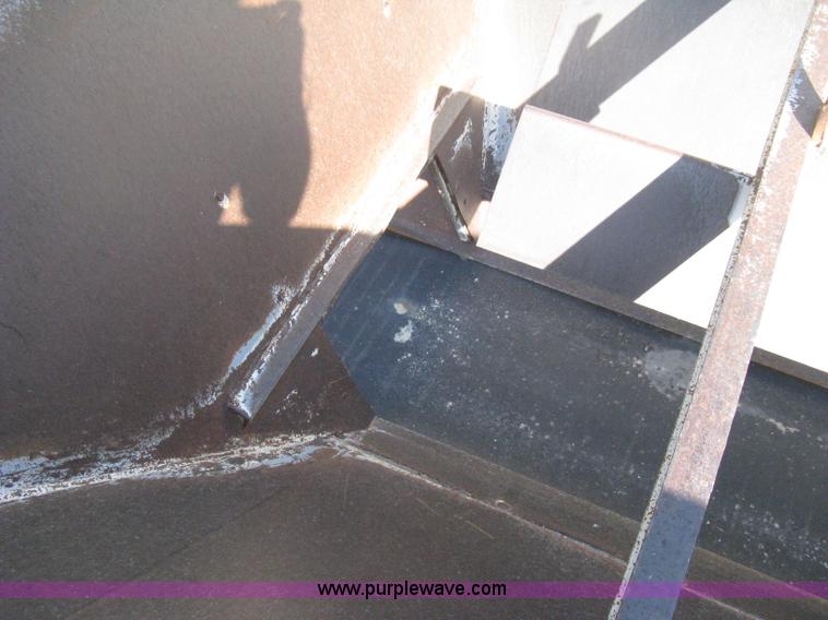 image for item B8301 1995 International 2554 dry fertilizer spreader truck