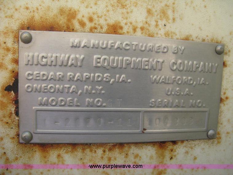 image for item B8301 1995 International 2554 dry fertilizer spreader truck