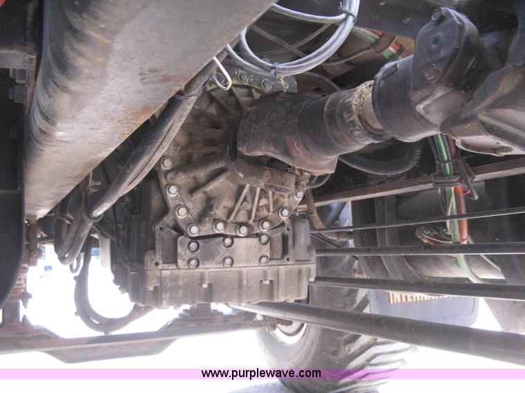 image for item B8301 1995 International 2554 dry fertilizer spreader truck