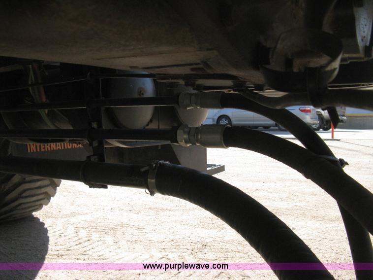 image for item B8301 1995 International 2554 dry fertilizer spreader truck