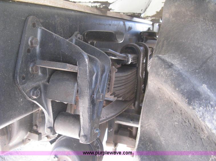 image for item B8301 1995 International 2554 dry fertilizer spreader truck