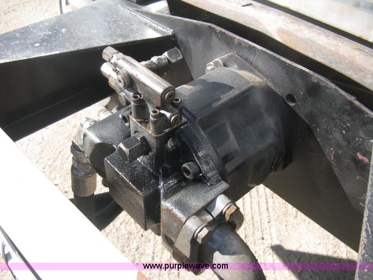 image for item B8301 1995 International 2554 dry fertilizer spreader truck