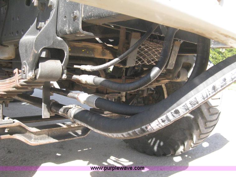 image for item B8301 1995 International 2554 dry fertilizer spreader truck