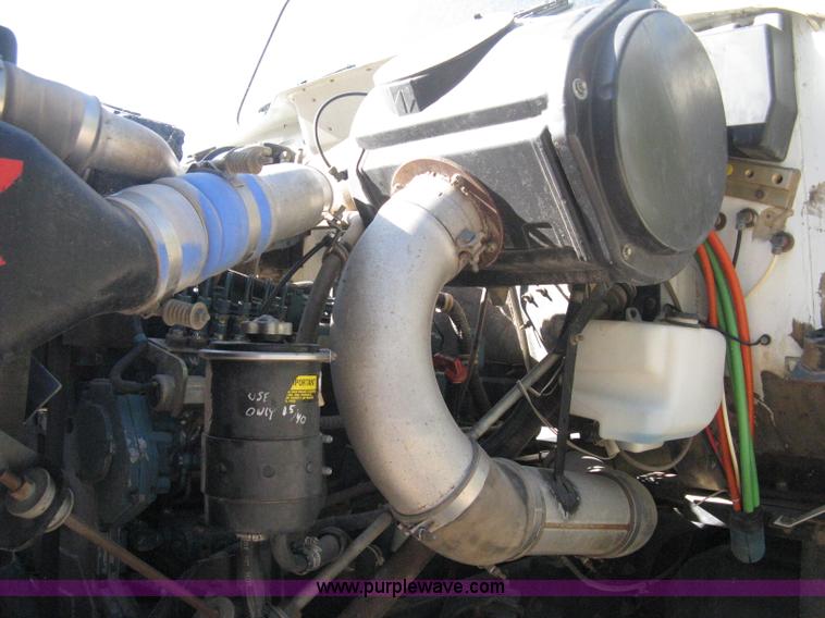 image for item B8301 1995 International 2554 dry fertilizer spreader truck