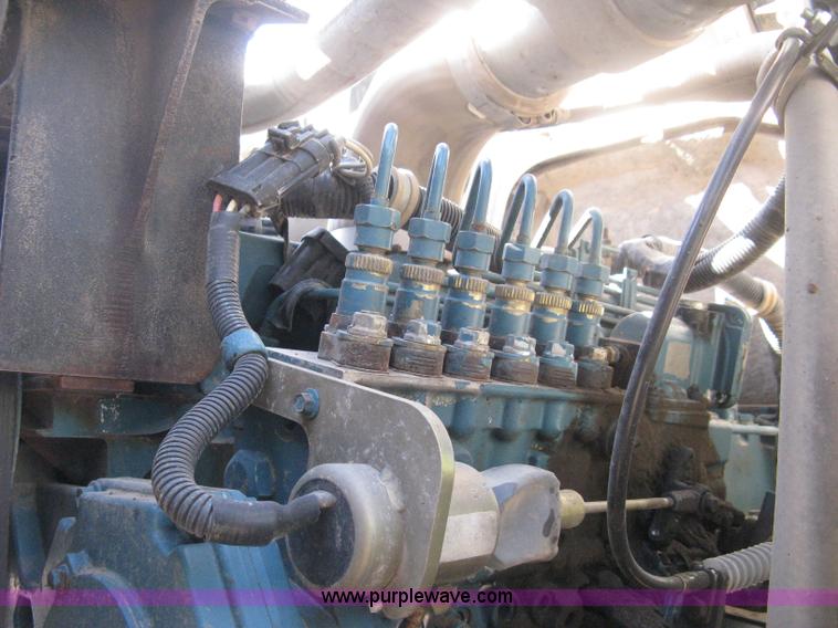 image for item B8301 1995 International 2554 dry fertilizer spreader truck