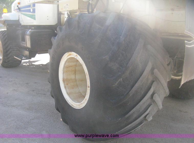 image for item B8301 1995 International 2554 dry fertilizer spreader truck