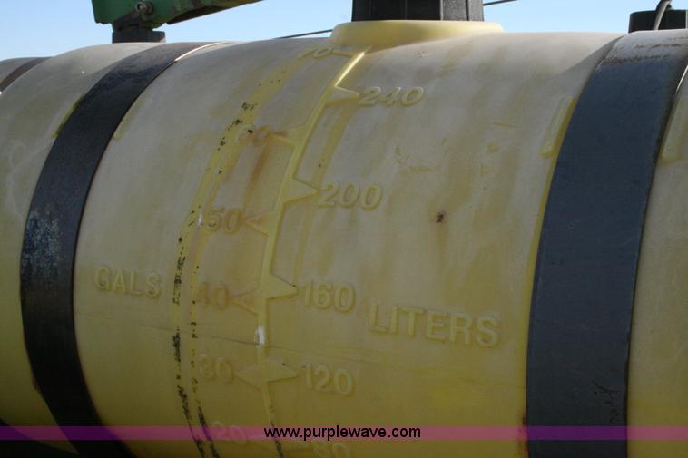 image for item C3574 1998 John Deere 7200 planter