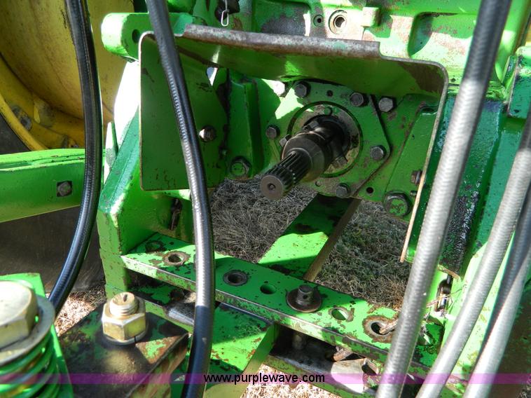 image for item D4477 1982 John Deere 4640 tractor