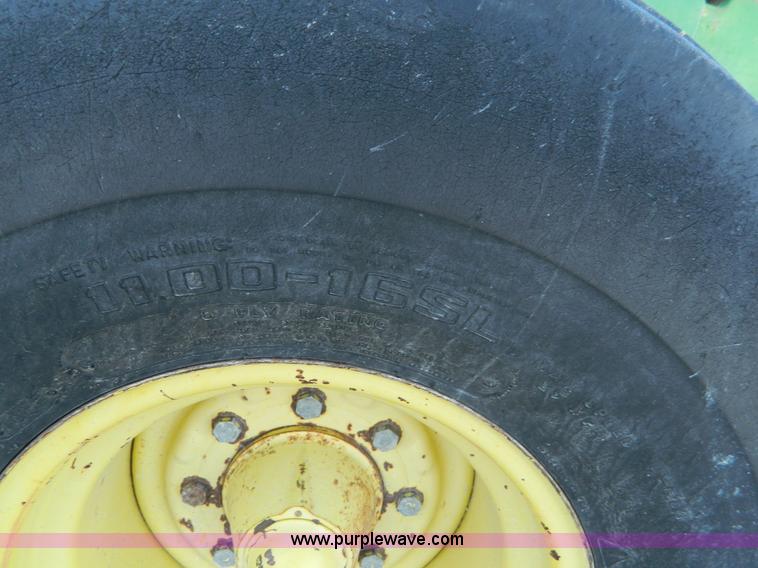 image for item D4477 1982 John Deere 4640 tractor