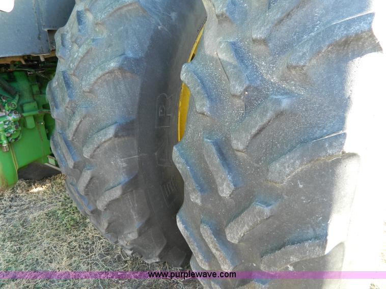 image for item D4477 1982 John Deere 4640 tractor