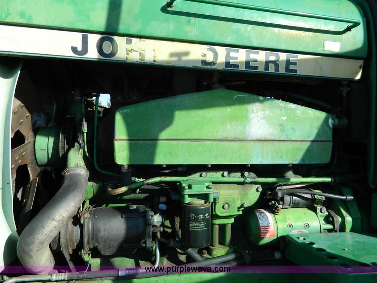 image for item D4477 1982 John Deere 4640 tractor